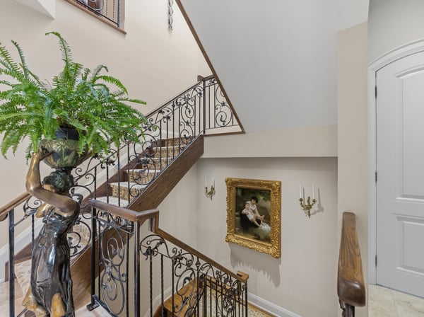 5 Montano Court, Richmond Hill, ON