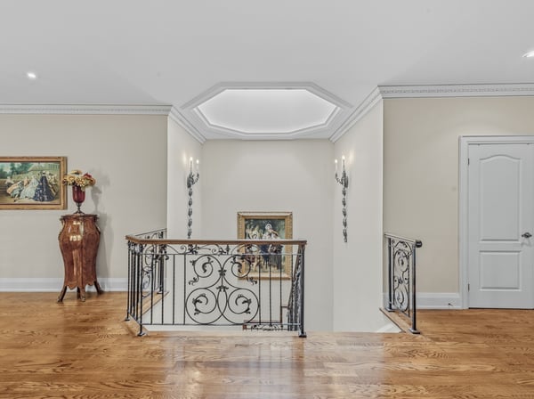 5 Montano Court, Richmond Hill, ON