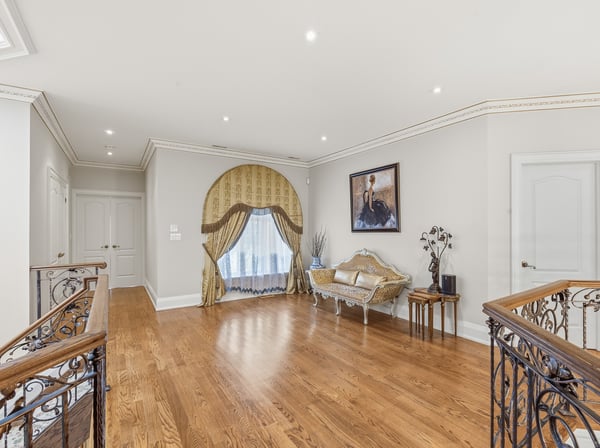 5 Montano Court, Richmond Hill, ON