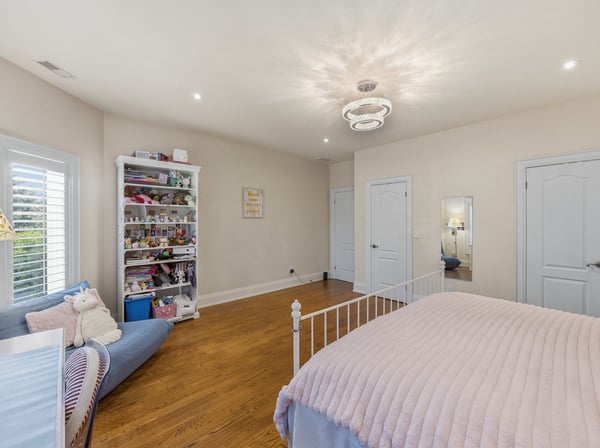 5 Montano Court, Richmond Hill, ON