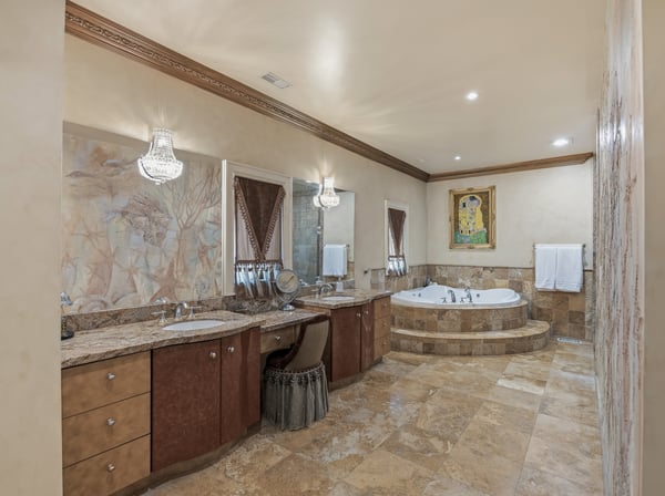 5 Montano Court, Richmond Hill, ON
