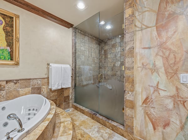 5 Montano Court, Richmond Hill, ON