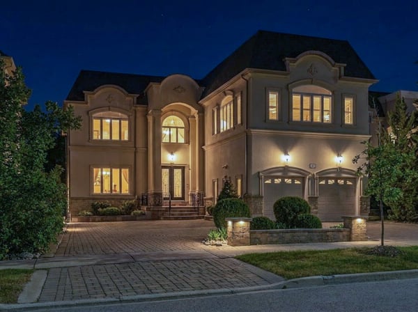 5 Montano Court, Richmond Hill, ON