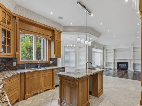 2706 Bayview Avenue, Toronto, ON
