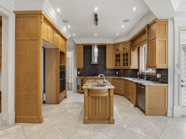 2706 Bayview Avenue, Toronto, ON