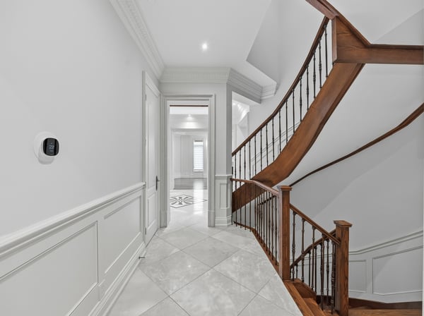 2706 Bayview Avenue, Toronto, ON