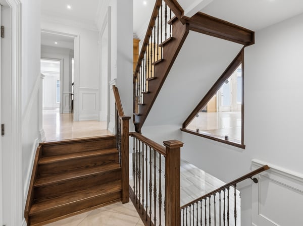 2706 Bayview Avenue, Toronto, ON