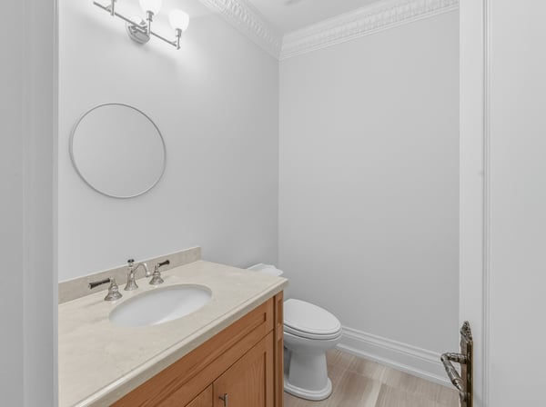 2706 Bayview Avenue, Toronto, ON