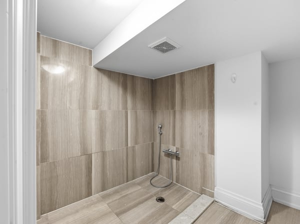 2706 Bayview Avenue, Toronto, ON