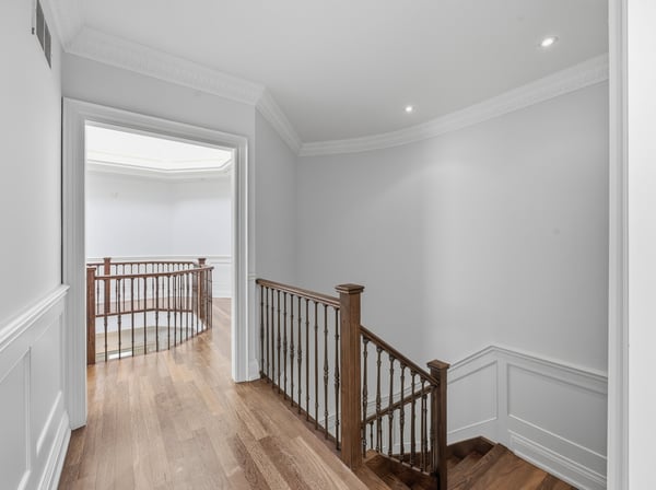 2706 Bayview Avenue, Toronto, ON