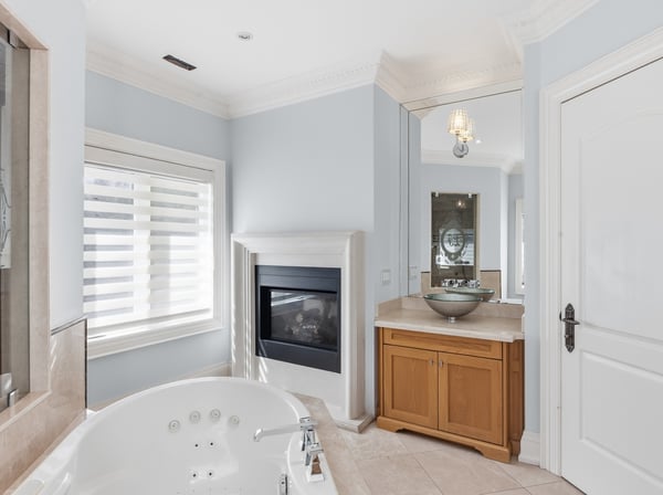 2706 Bayview Avenue, Toronto, ON