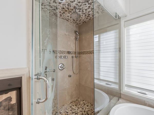 2706 Bayview Avenue, Toronto, ON