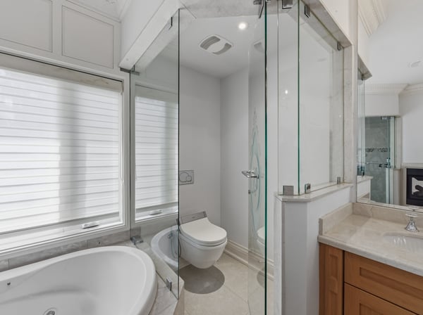 2706 Bayview Avenue, Toronto, ON