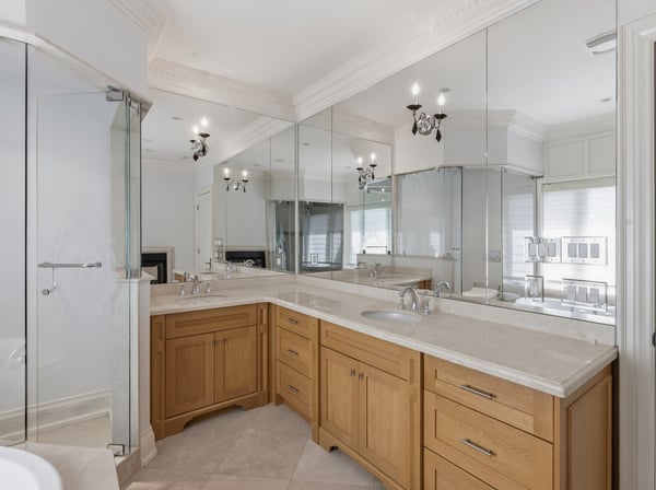 2706 Bayview Avenue, Toronto, ON