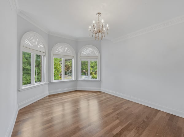 2706 Bayview Avenue, Toronto, ON