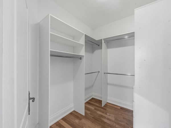 2706 Bayview Avenue, Toronto, ON