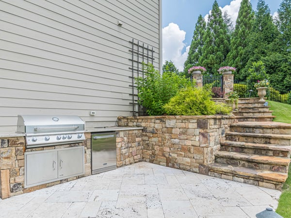 1055 Caladium Lane, Roswell, GA