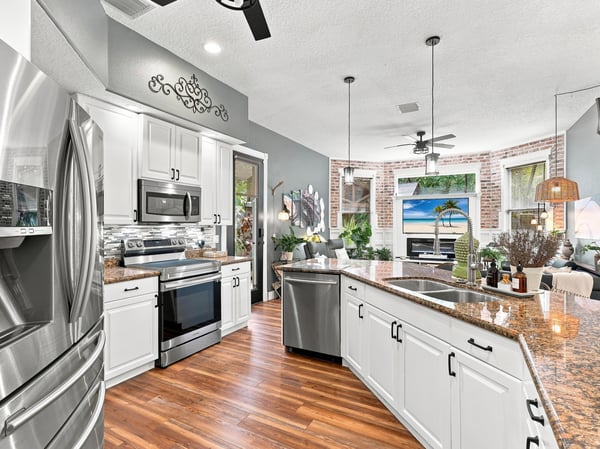 5301 Anthony Ln, Sarasota, FL