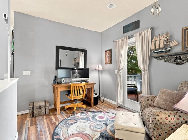 5301 Anthony Ln, Sarasota, FL