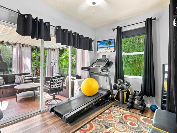 5301 Anthony Ln, Sarasota, FL