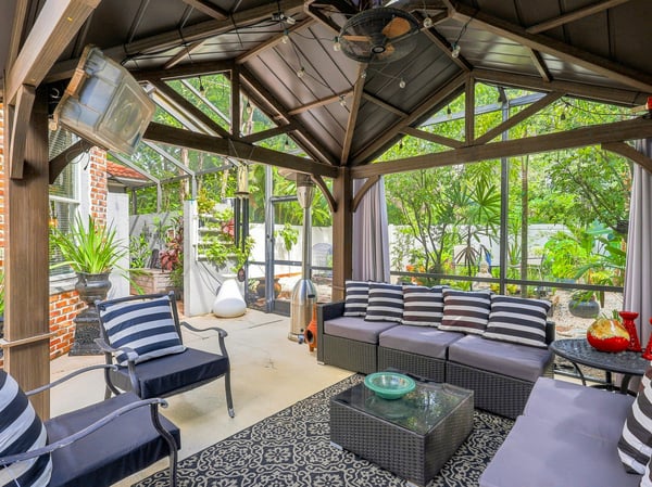 5301 Anthony Ln, Sarasota, FL