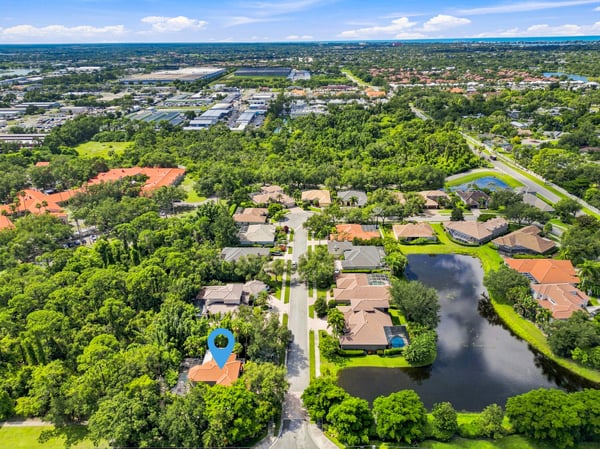 5301 Anthony Ln, Sarasota, FL