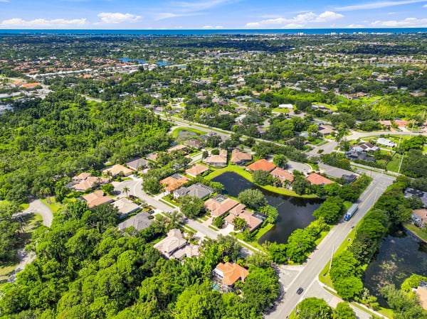 5301 Anthony Ln, Sarasota, FL
