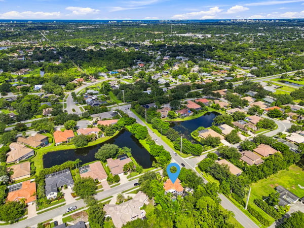 5301 Anthony Ln, Sarasota, FL
