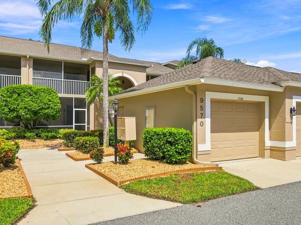 9570 High Gate Dr, Unit 1715, Sarasota, FL