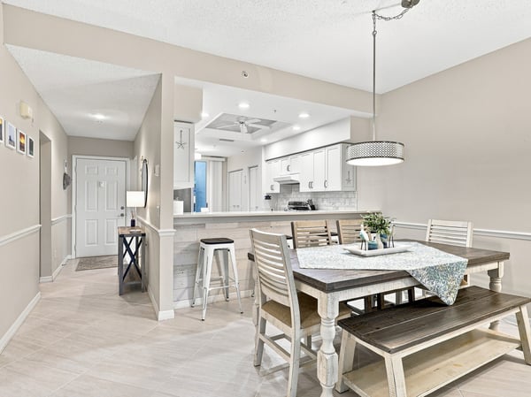 9570 High Gate Dr, Unit 1715, Sarasota, FL