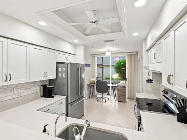 9570 High Gate Dr, Unit 1715, Sarasota, FL