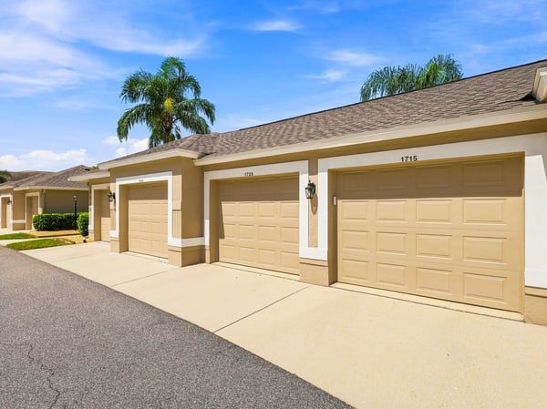 9570 High Gate Dr, Unit 1715, Sarasota, FL
