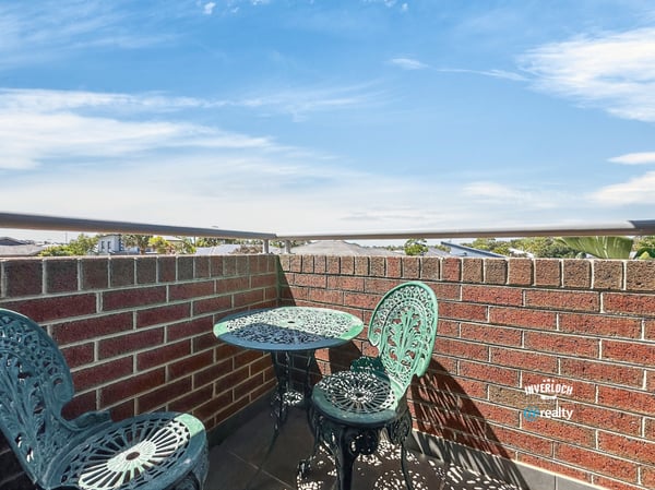 Enjoy stunning panoramic views from this private rooftop terrace, perfect for relaxation or entertaining.