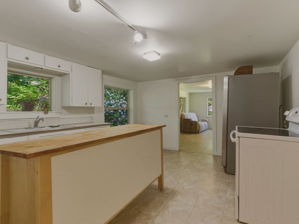 3511 Quade Road, Clinton, WA