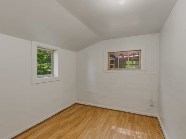3511 Quade Road, Clinton, WA