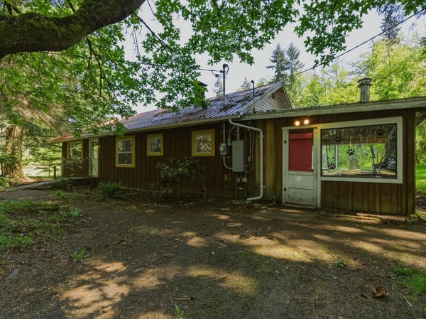 3511 Quade Road, Clinton, WA