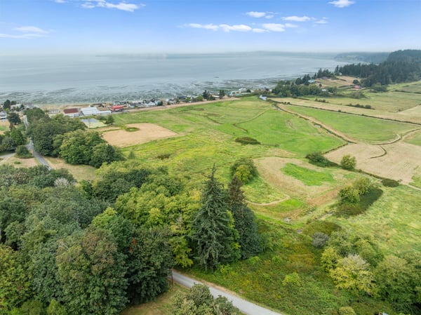 3327 Burley Road, Clinton, WA