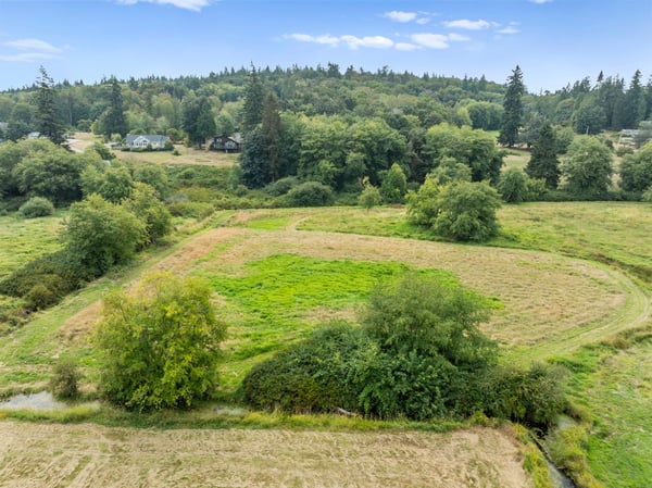 3327 Burley Road, Clinton, WA