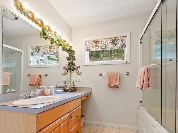 32 Highland Avenue, Newbury, NH