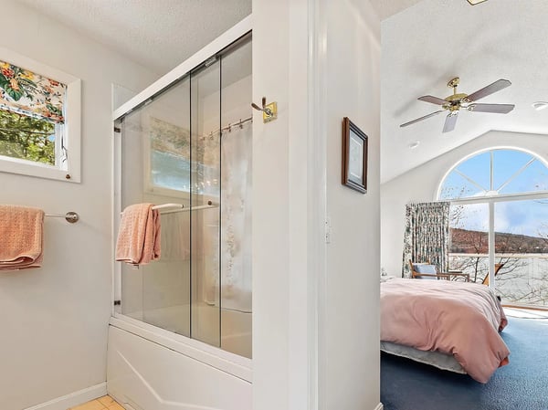 32 Highland Avenue, Newbury, NH