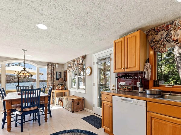 32 Highland Avenue, Newbury, NH