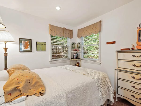 32 Highland Avenue, Newbury, NH