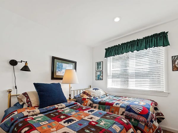 32 Highland Avenue, Newbury, NH