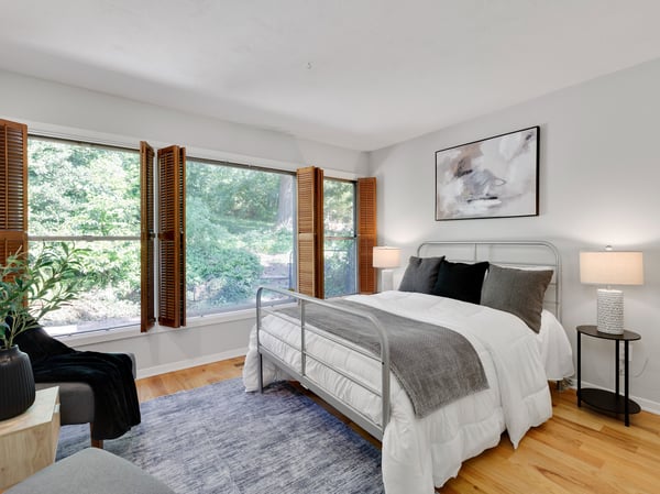 9532 SW Boones Ferry Rd, Portland, OR