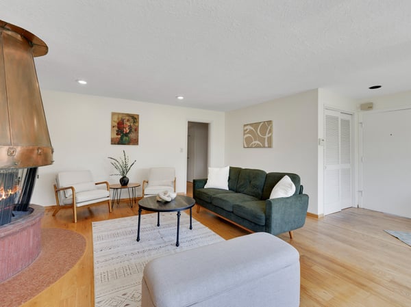 9532 SW Boones Ferry Rd, Portland, OR