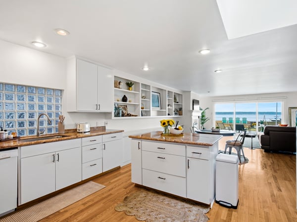 868 Juniper Pointe Lane, Camano Island, WA