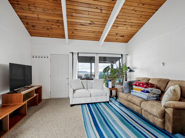872 Juniper Pointe Lane, Camano Island, WA