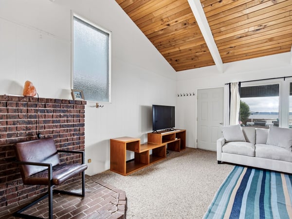 872 Juniper Pointe Lane, Camano Island, WA