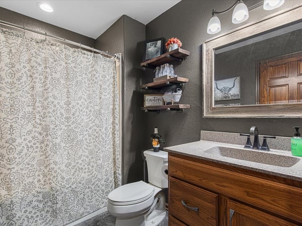 220 Silver Fox Drive N, Kewaskum, WI