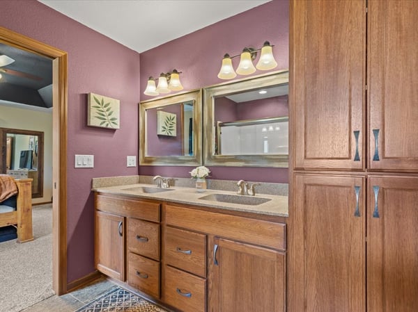 220 Silver Fox Drive N, Kewaskum, WI